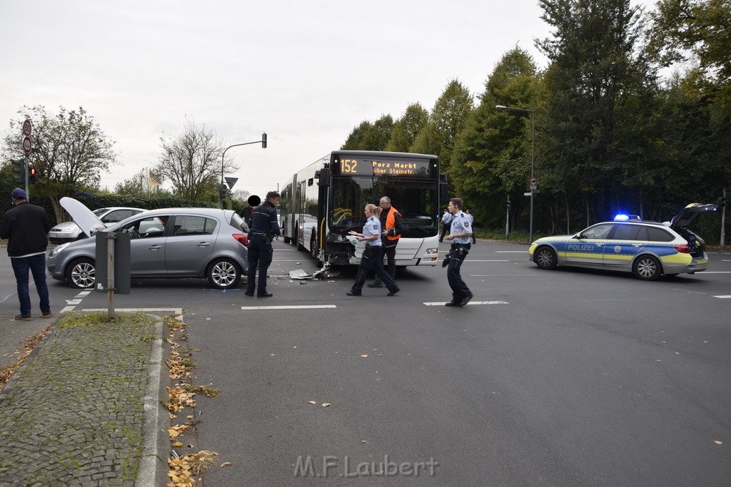 VU Bus Pkw Koeln Porz Gremberghoven Steinstr Konrad Adenauerstr P12.JPG - Miklos Laubert